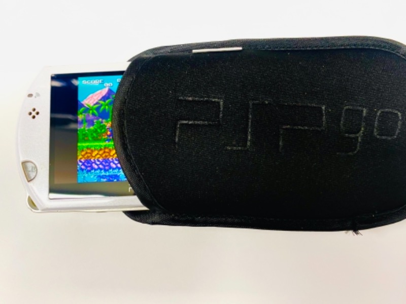 PSP Go White Upgraded Jailbroken Modded Bundle Complete* - PSP Go White Upgraded Jailbroken Modded Bundle Complete* for PSP Go